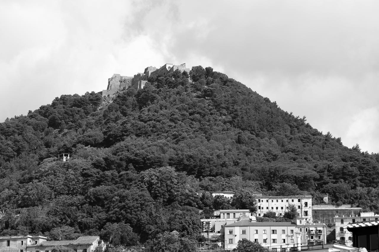 Bed And Travel Apartment Dogana Regia 15 Salerno Exteriér fotografie