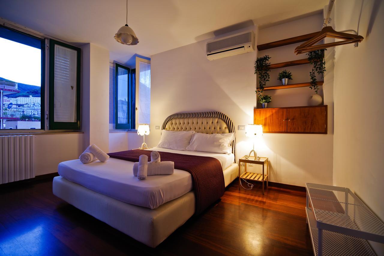 Bed And Travel Apartment Dogana Regia 15 Salerno Exteriér fotografie