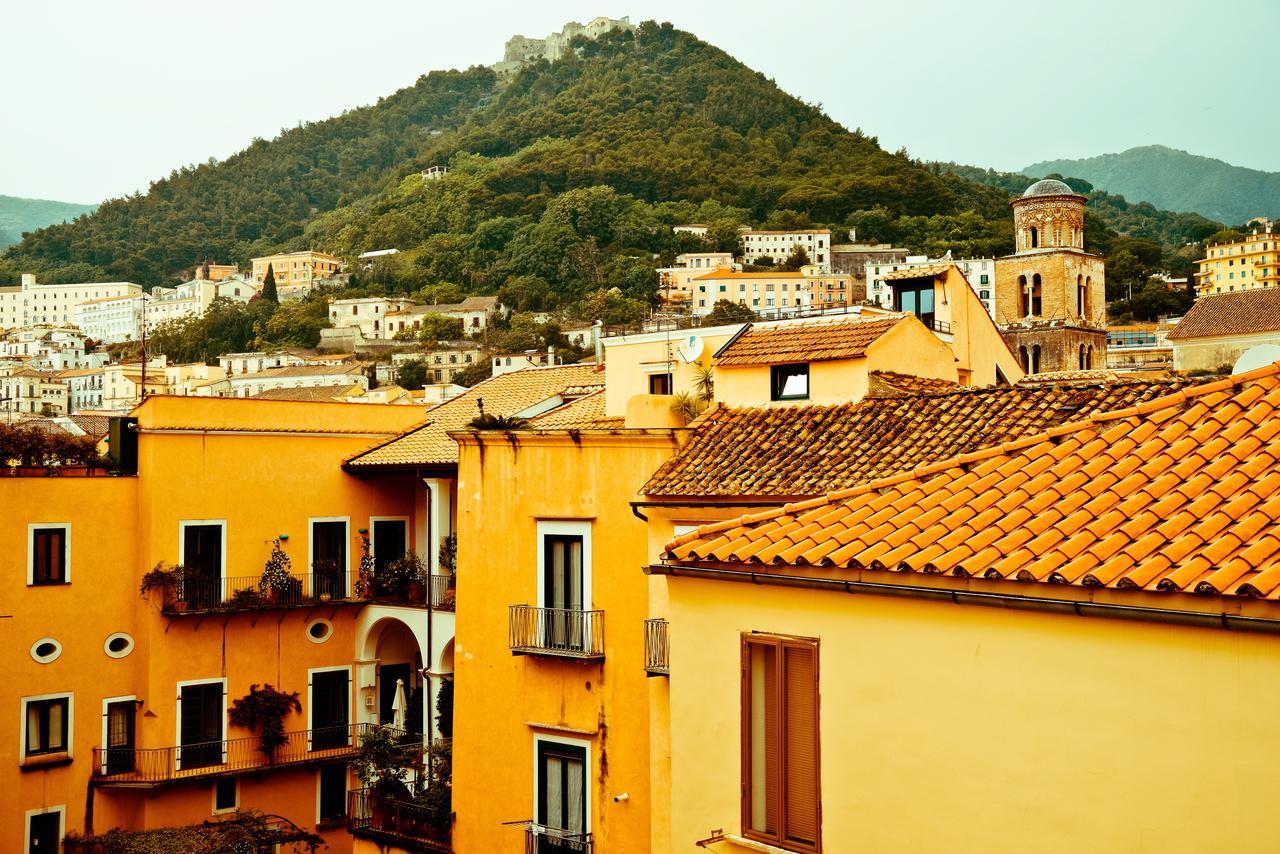 Bed And Travel Apartment Dogana Regia 15 Salerno Exteriér fotografie